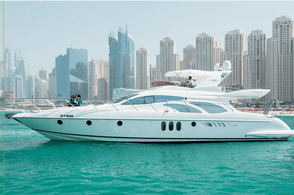 Аренда яхты Azimut 62 ft в Дубае